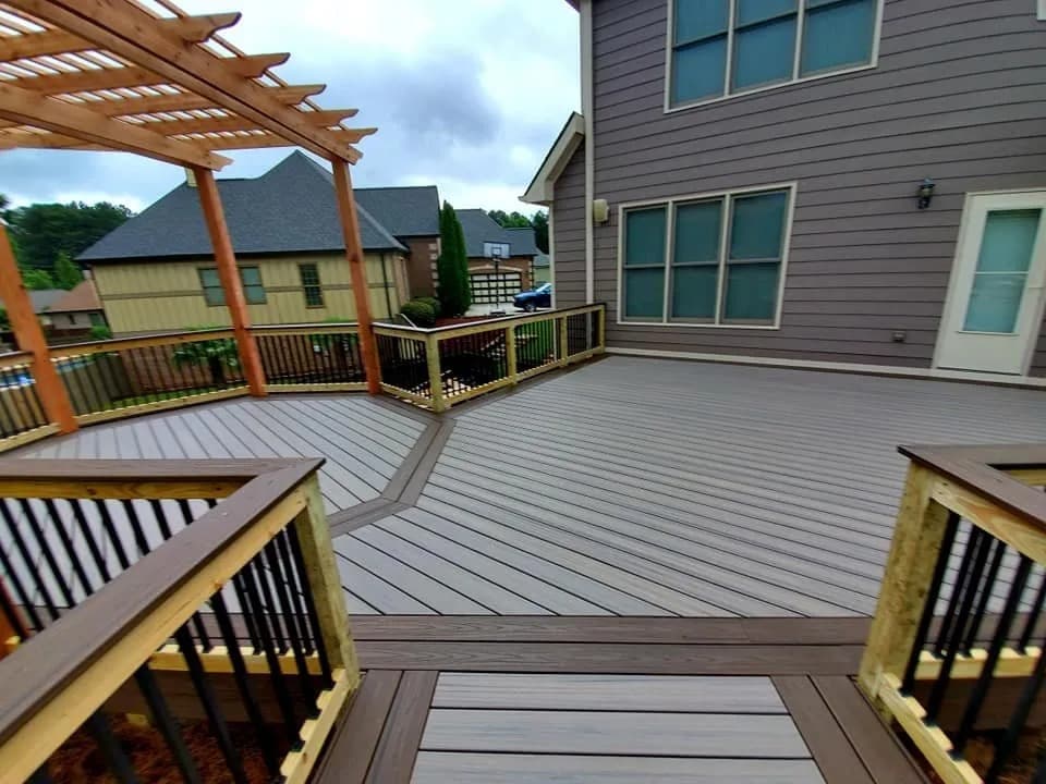 Modern Deck Builder Marietta – Composite &amp; Wood Decks