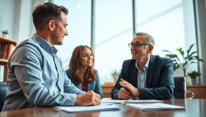 신용카드 현금화 옵션을 상담하는 재정 전문가와 고객의 대화 모습