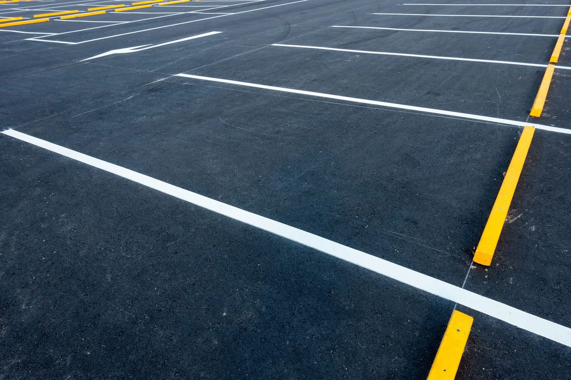 Comprehensive Parking Lot Maintenance Biloxi MS Services