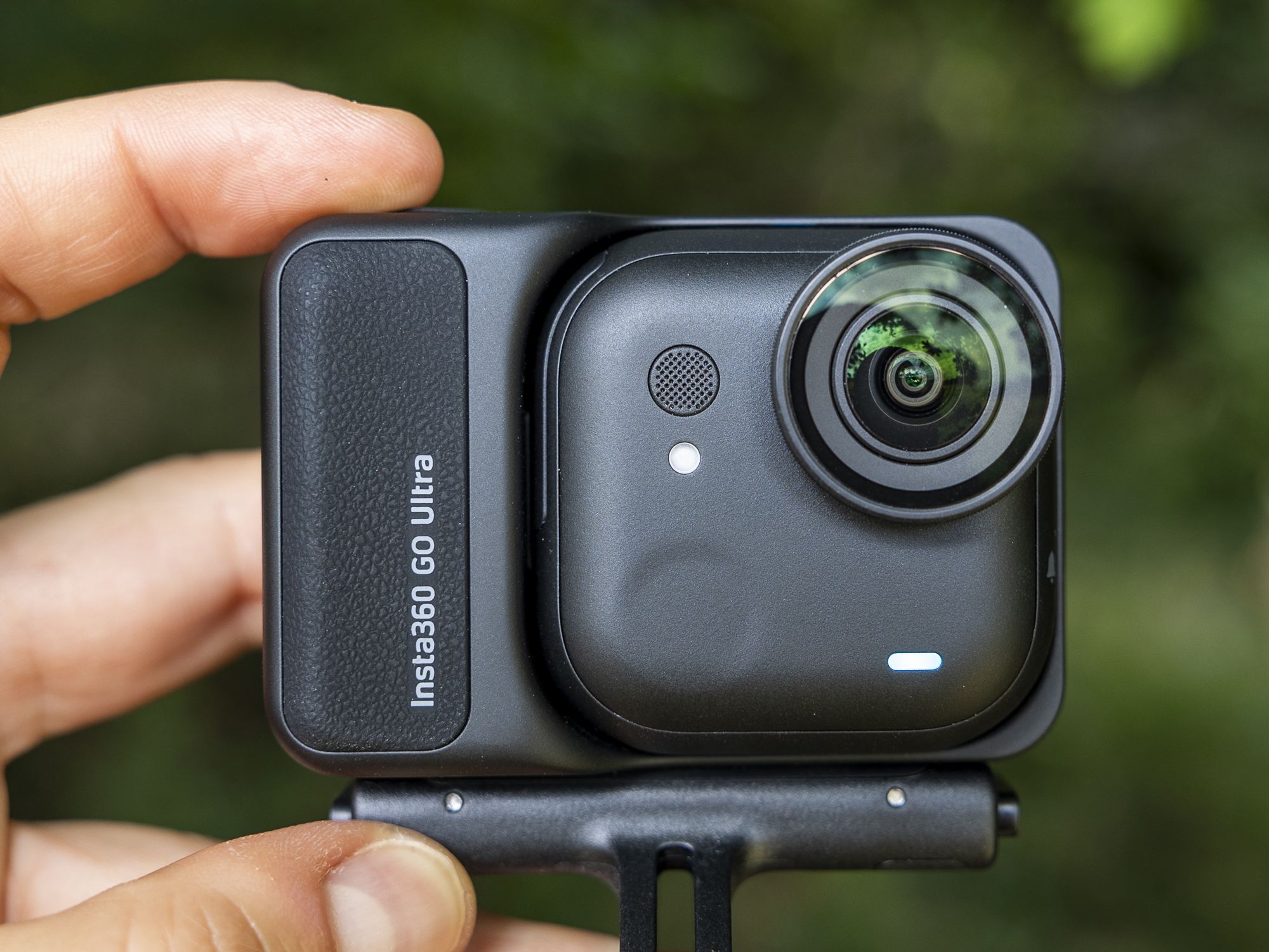 Discover Exclusive Deals and Bundles on the Insta360 Website
