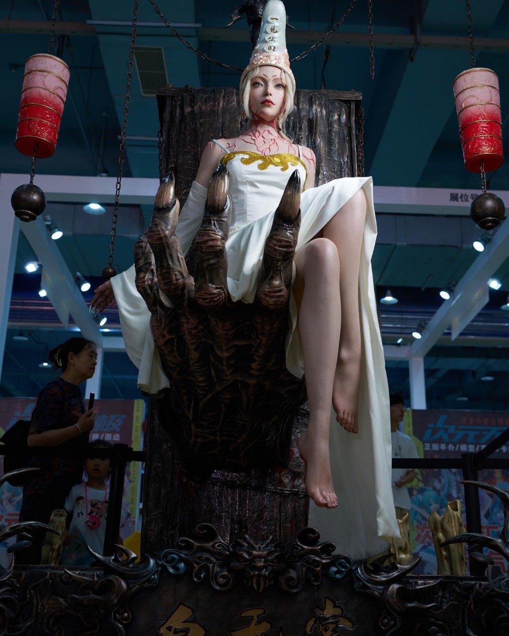 Custom Designed Wax Figures for Sale at Competitive Prices